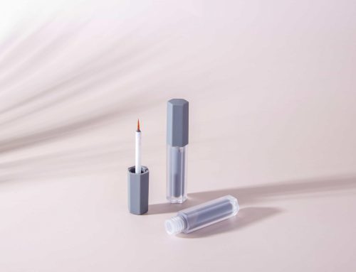 How to Choose the Best Wholesale Lash Glue Bottles and Applicators: A Buyer’s Guide