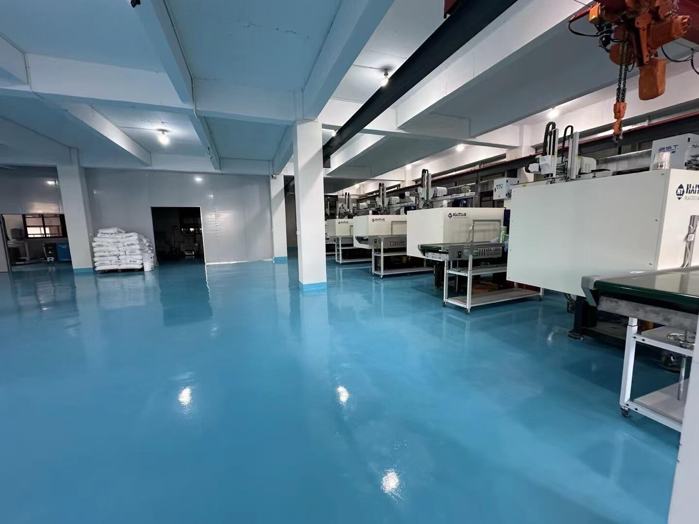 Injection molding workshop for empty cosmetic packaging production