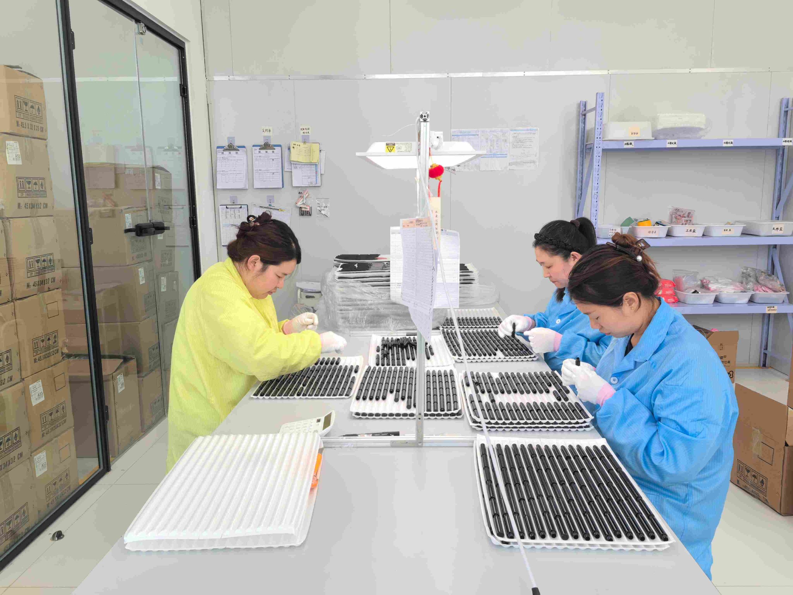 Just Lady cleanroom assembly line for empty cosmetic packaging bottles