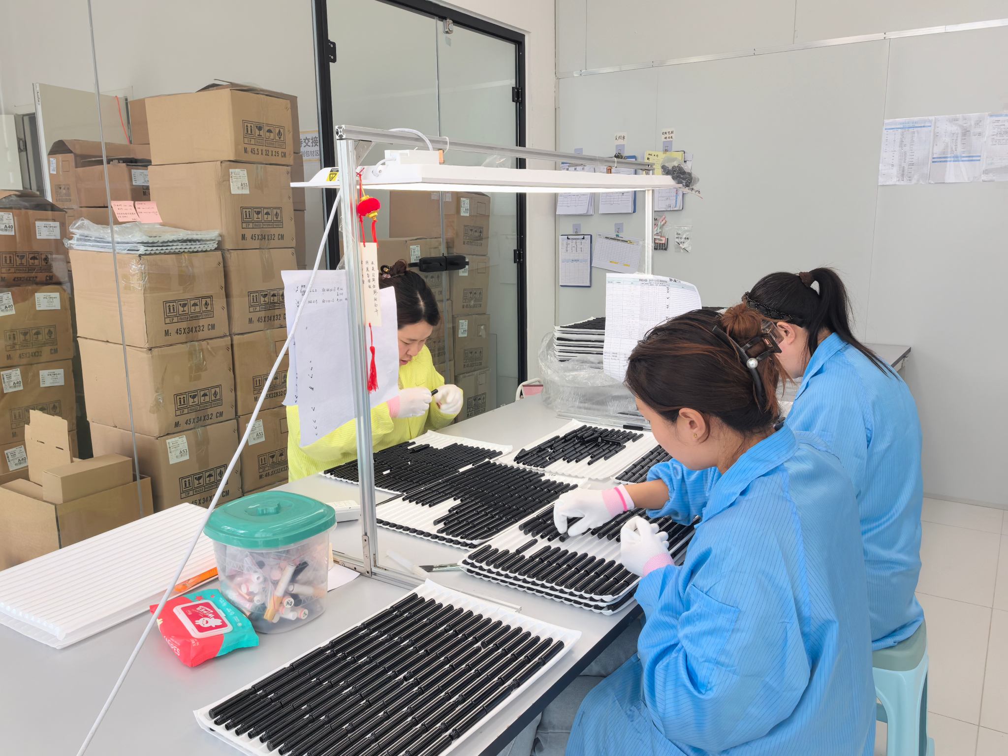 Just Lady cleanroom assembly line for empty cosmetic packaging bottles