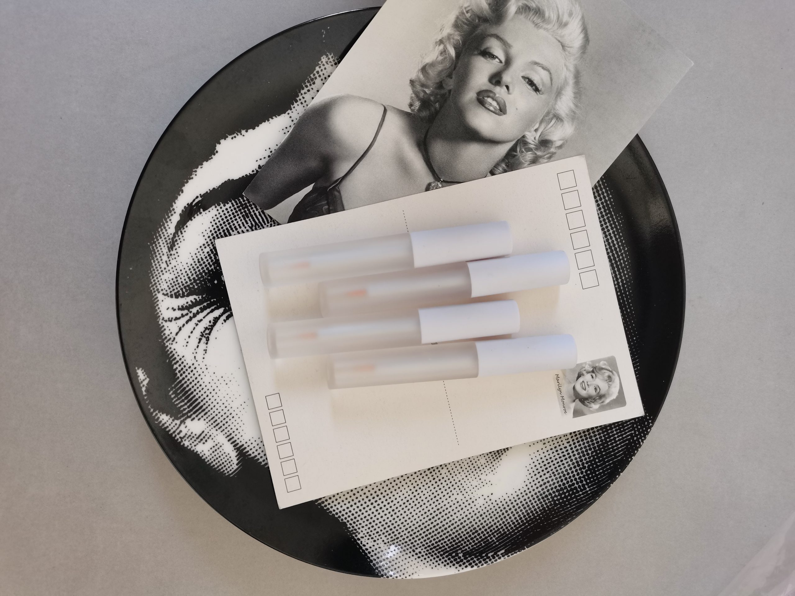 Low MOQ lash glue tubes, blank and custom printed cosmetic tubes